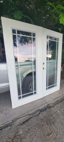 # puerta francesa de fibra 70 x 77