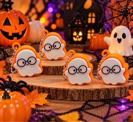 3D Printed Mini Ghost Clicker Keychain – Cute Halloween Fidget Toy with Glasses 👻�
