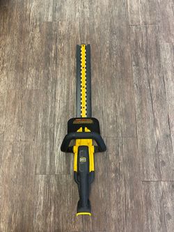 DeWalt 20V Cordless Hedge Trimmer