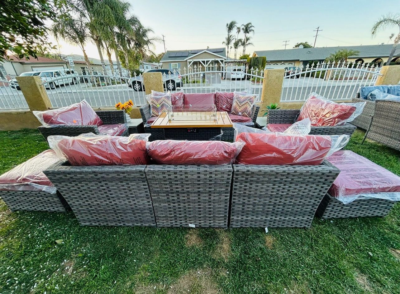 Brand New Patio Outdoor Furniture Set With Fire Pit