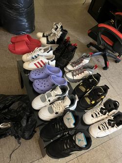 Size 7 Grade School Sneakers