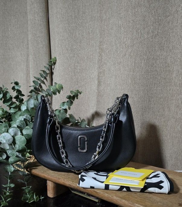 Marc Jacobs The Curve Bag