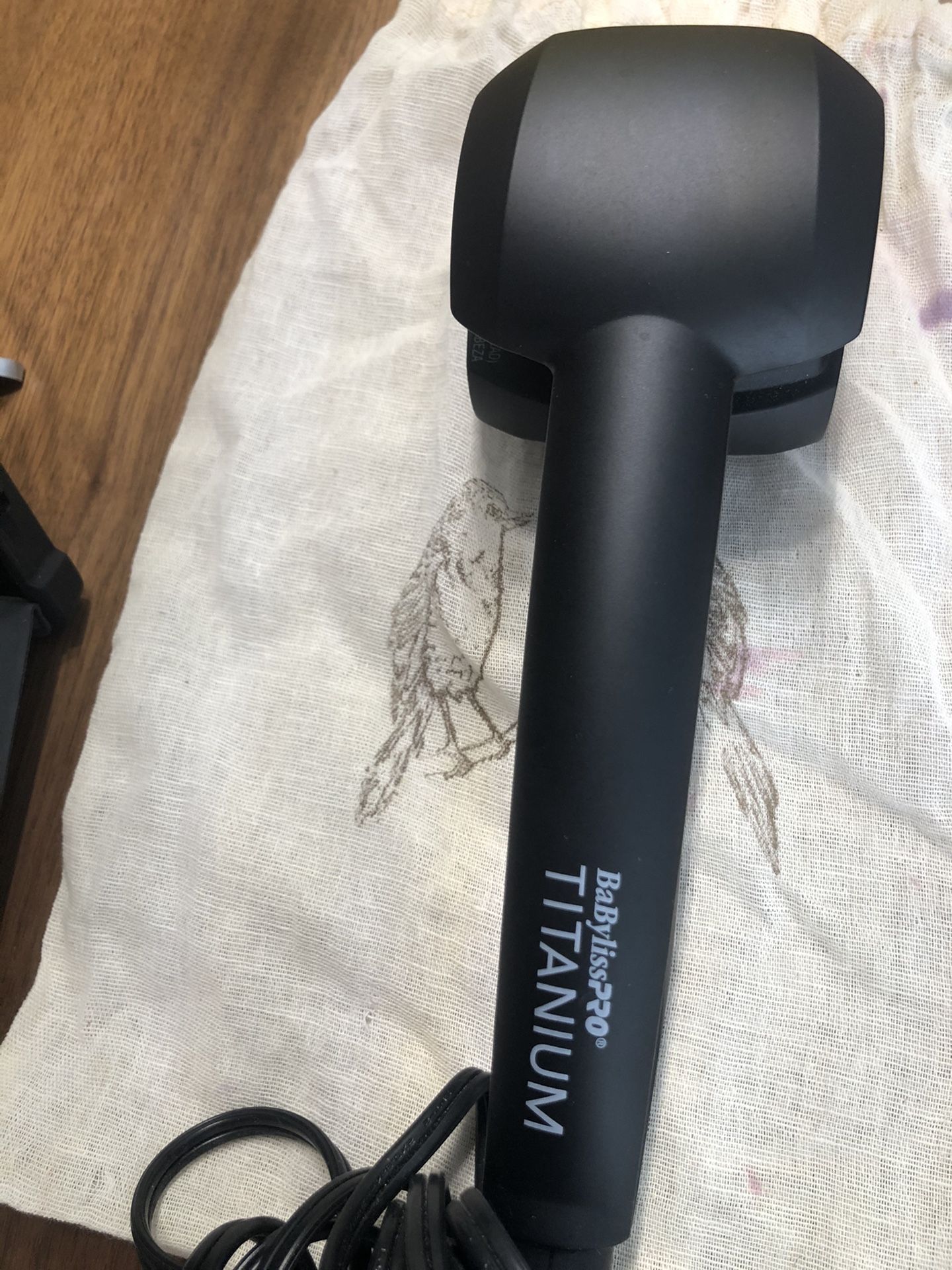 New BabylissPRO Titanium Curling iron