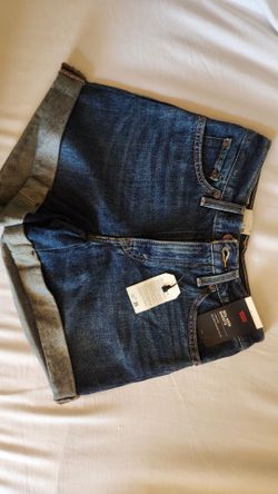 Women's levi shorts *BRAND NEW*