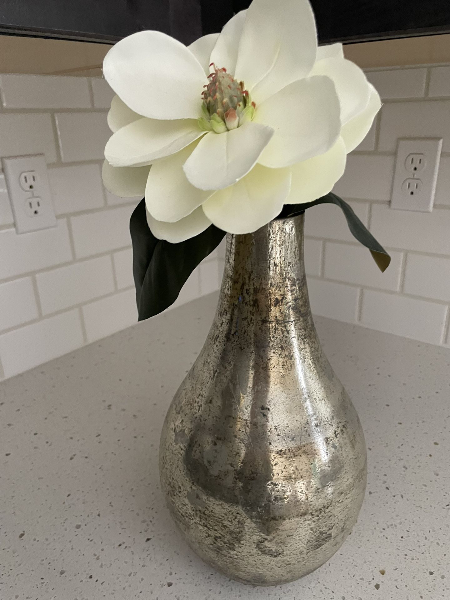 Decorative Vase With Flower