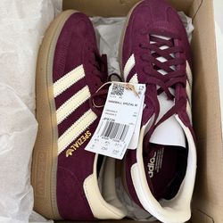 Adidas Sneakers New w/ tags size 6 women’s