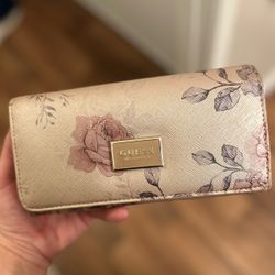 GUESS Wallet