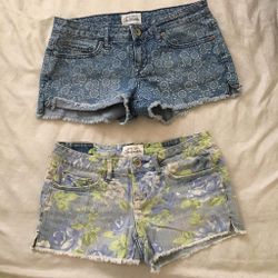 2 Aeropostale Women's Short size 1/2 