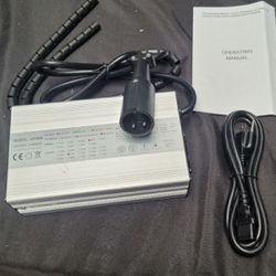 VEVOR UY900 GOLF CART CHARGER 36V 18A