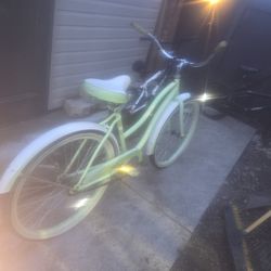 Huffy  Beach Cruiser 