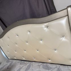 Queen Bed Set 
