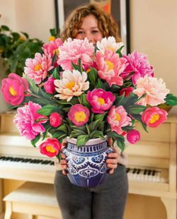 Grande Peony Paradise Pop-Up Flower Bouquet 19"