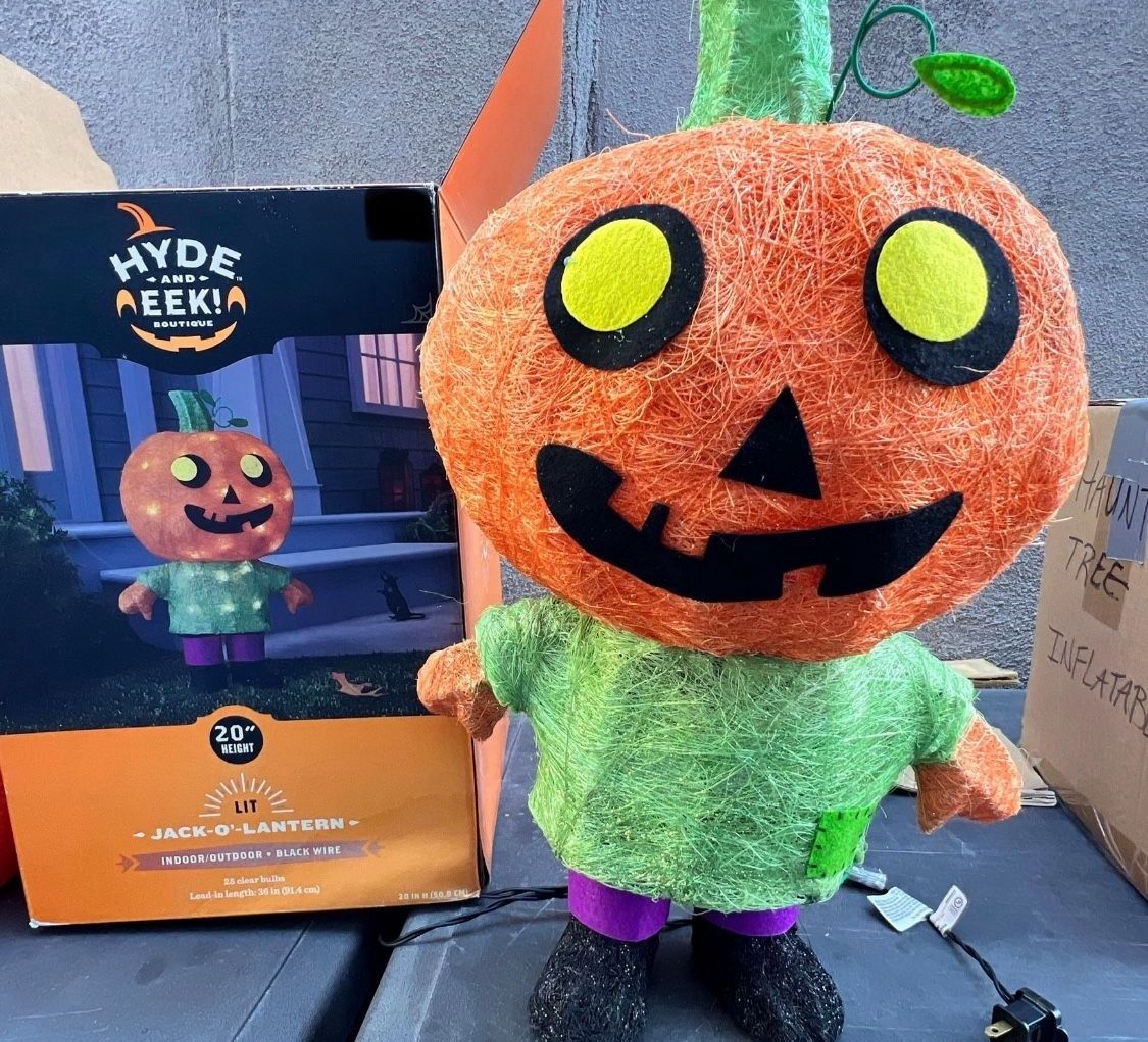 HALLOWEEN JACK-O'-LANTERN LIT DECORATION (LIKE NEW)
