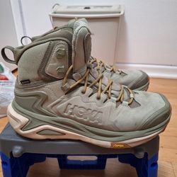 HOKA 
Kaha 3 GTX Hiking Boots - Men's