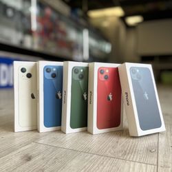iPhone 13 (Carrier Unlocked)