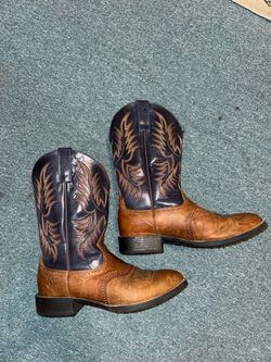 Ariat Round Toe Men’s 10D Cowboy Boots