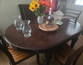 Dining Room Table and Chairs
