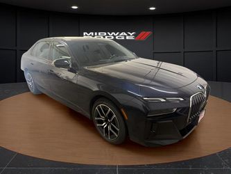 2025 BMW 740i