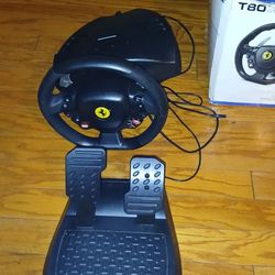 PS4 Sterring WHEEL 🛞 USED ONLY A FEW TIMES GOOD CONDITION 