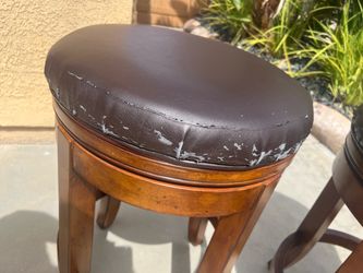Wooden Swivel Bar Stool with Leather Seat