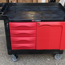 Rubbermaid Industrial Tool Cart