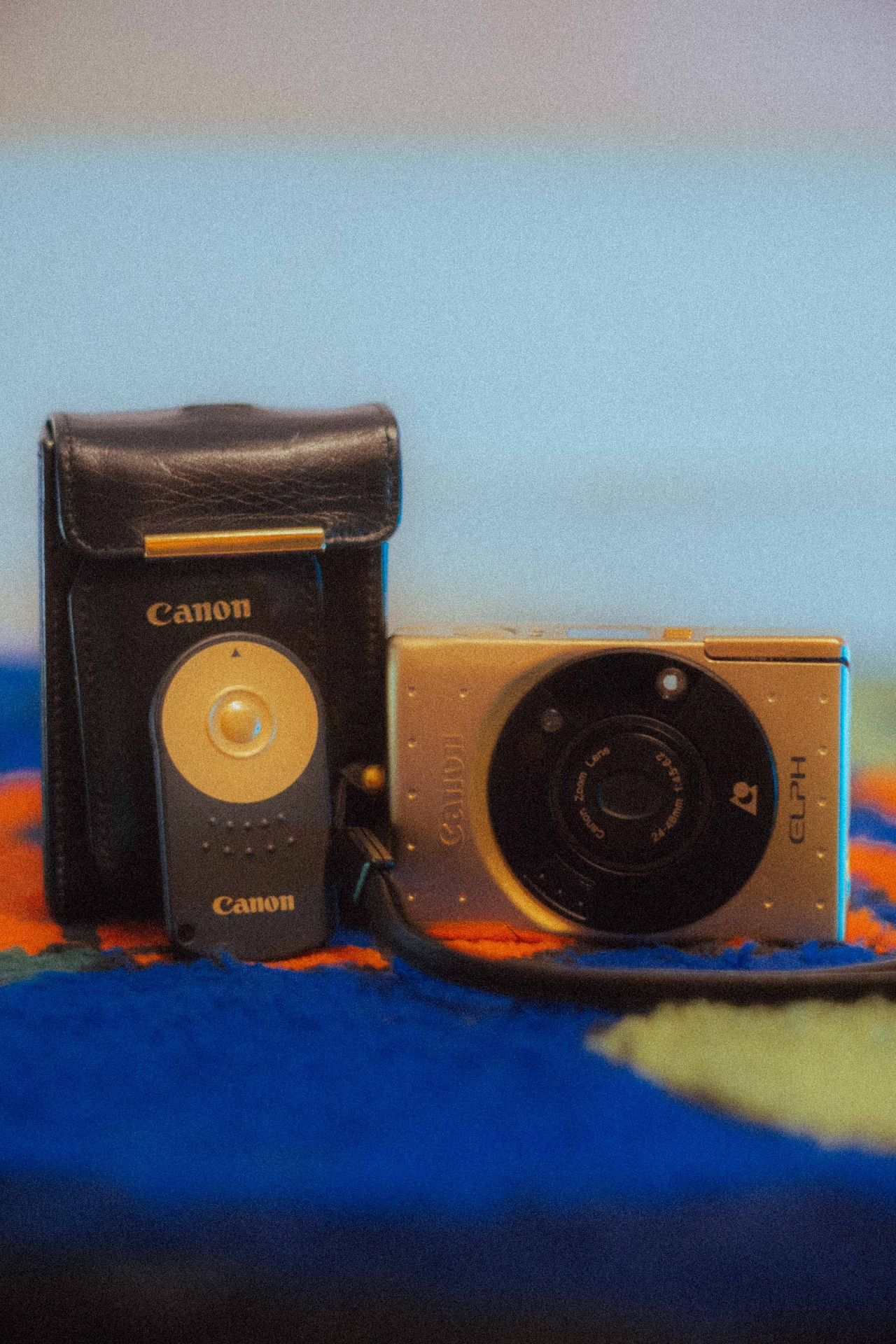 Canon Gold ELPH (LIMITED EDITON)