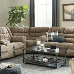 Workhorse Cocoa Reclining Sectional

