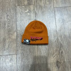 SUPREME ORANGE BEANIE 