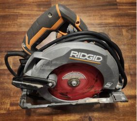 Ridgid 6-1/2" 12amp Corded Circular Saw R3204