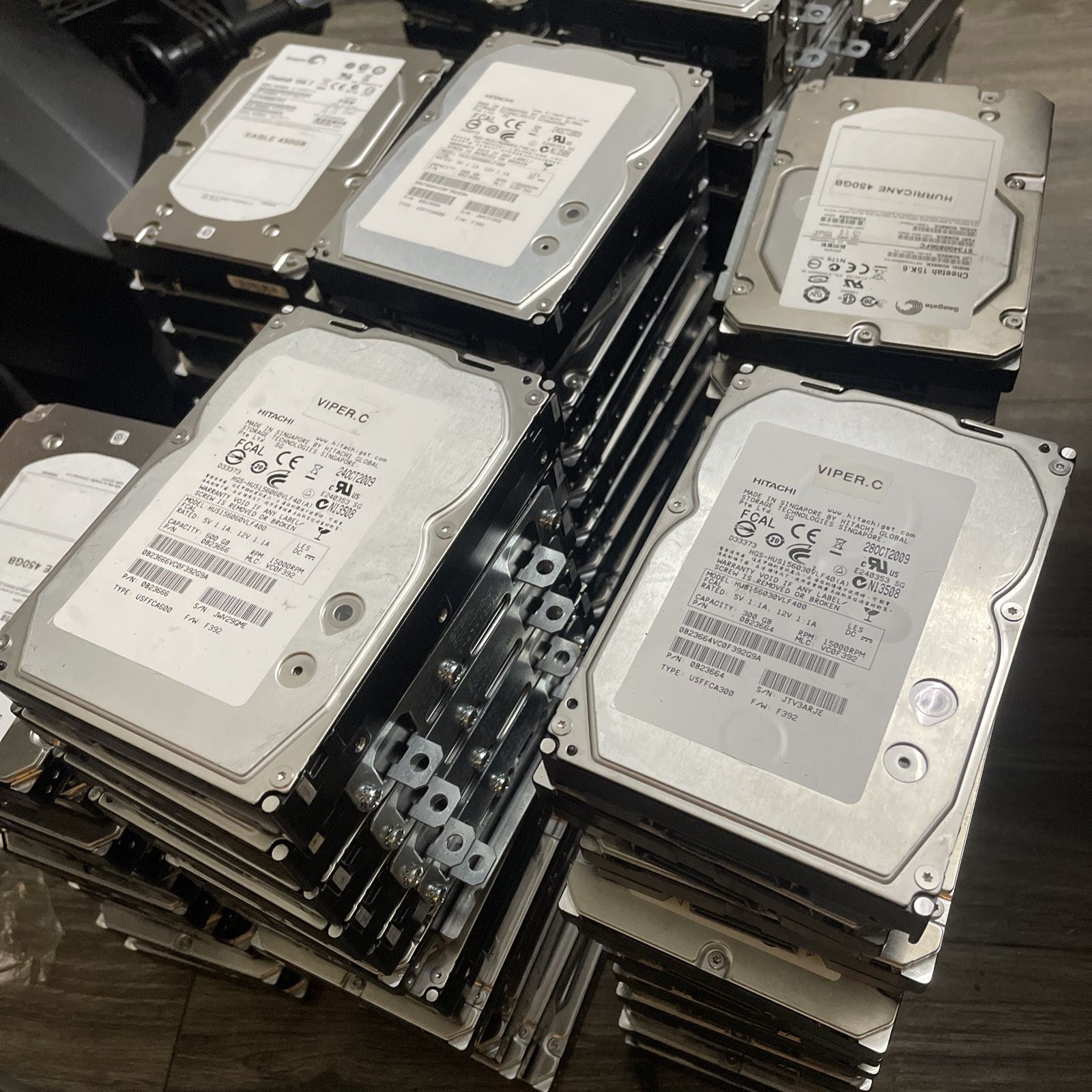 25 Piece Lot Of 300gb-600gb Hard Drives All Working