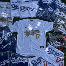 LA Dodger Jerseys Multiple Sizes Available 