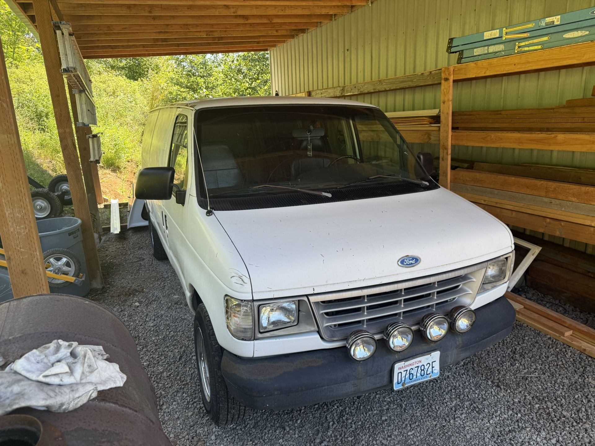 1996 Ford E-150