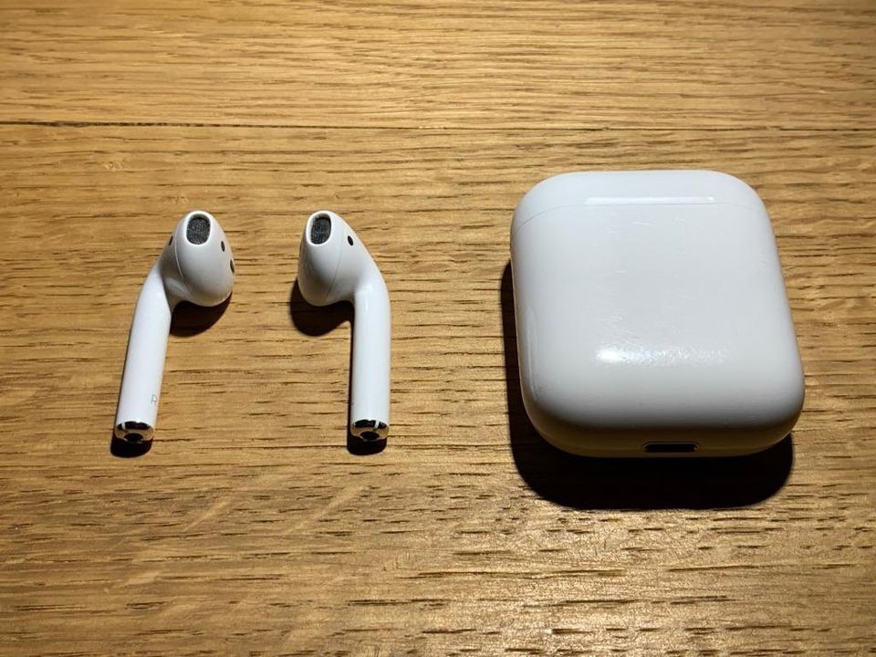 AirPods