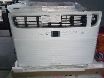 Frigidaire 6000 btu window AC with remote