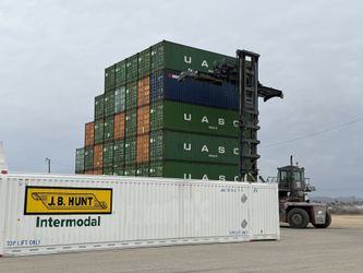 Hand Pick Your Containers Today Local Container Yard In Hesperia 