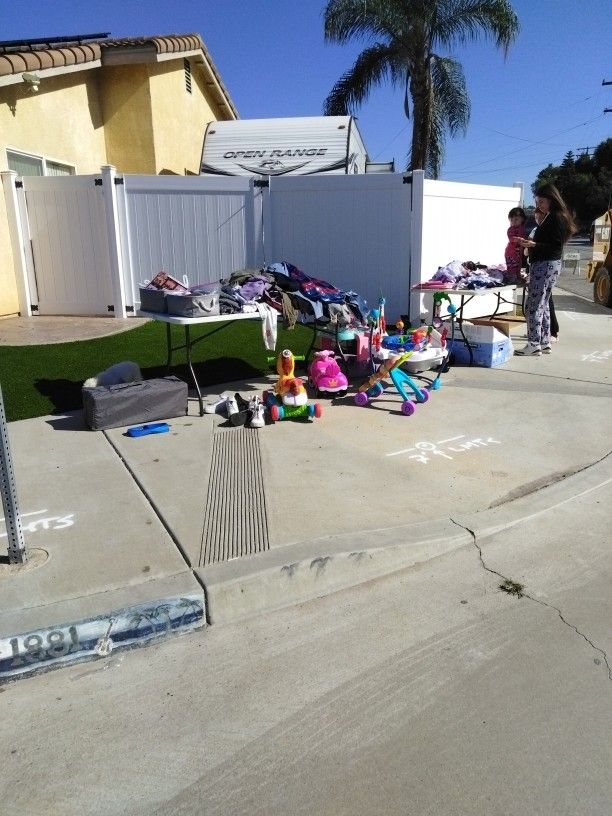 Baby Clothes And Women Clothes 