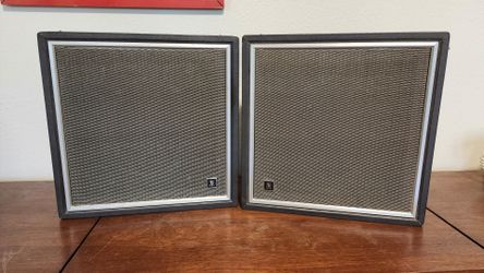 Vintage Mid Century Akai bookshelf speakers