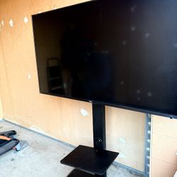 📺 TCL Roku 55” 4K Smart TV – $150