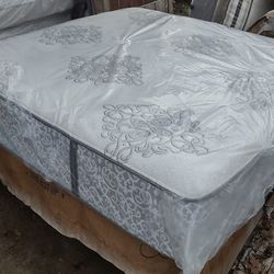 King Size Mattress And Box Springs Simmons Beautyrest 