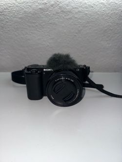 Sony ZV-E10 + kit lens 16-50mm