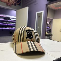 Burberry Check Hat 