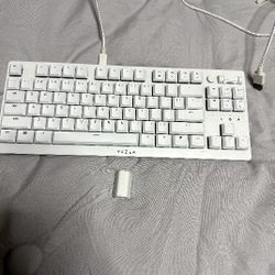 Logitech g305 wireless and Deathstalker v2 pro tkl