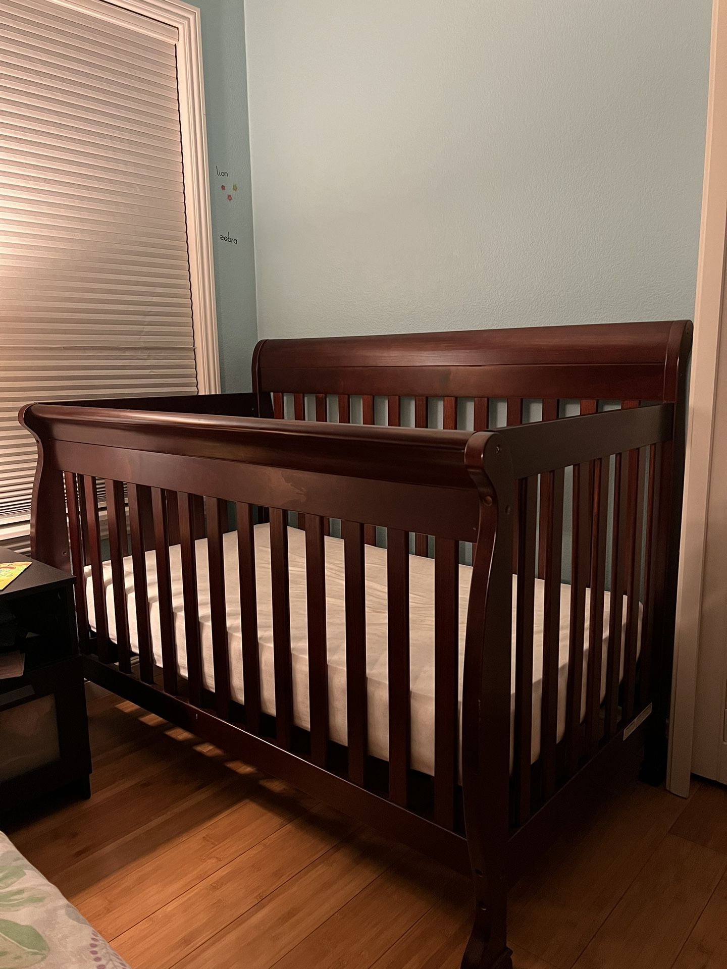 Delta Children 4 in 1 With Beautyrest Beginning Sleep Mattress