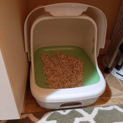 Sifting Litter Box  With Hood - Tidy Cat Breeze 