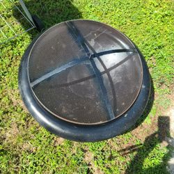 excellent Condition Barbe Q Grill and Fire Pit