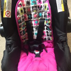 Baby Trend Car seat W/Base