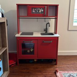 Kids Play Kitchen