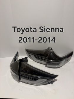 Toyota Sienna 2011-2014 Tail Lights