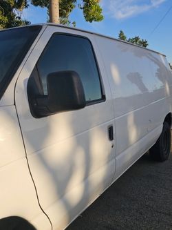 2010 Ford E-250