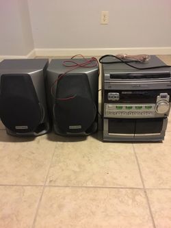 Phillips Stereo and Speakers Works